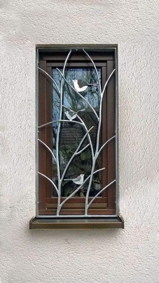 Proteções de janelas feitos com ferro forjado